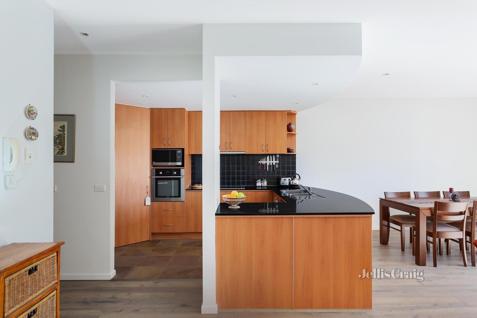18/2 Grand Boulevard, Montmorency image 2