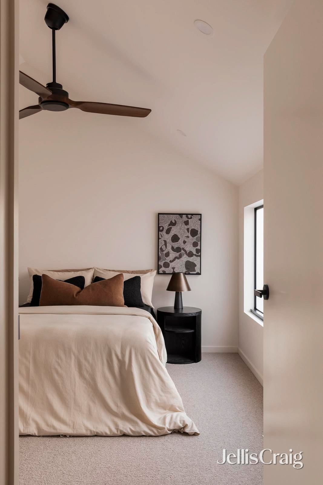 182 Henry Street, Greensborough image 25