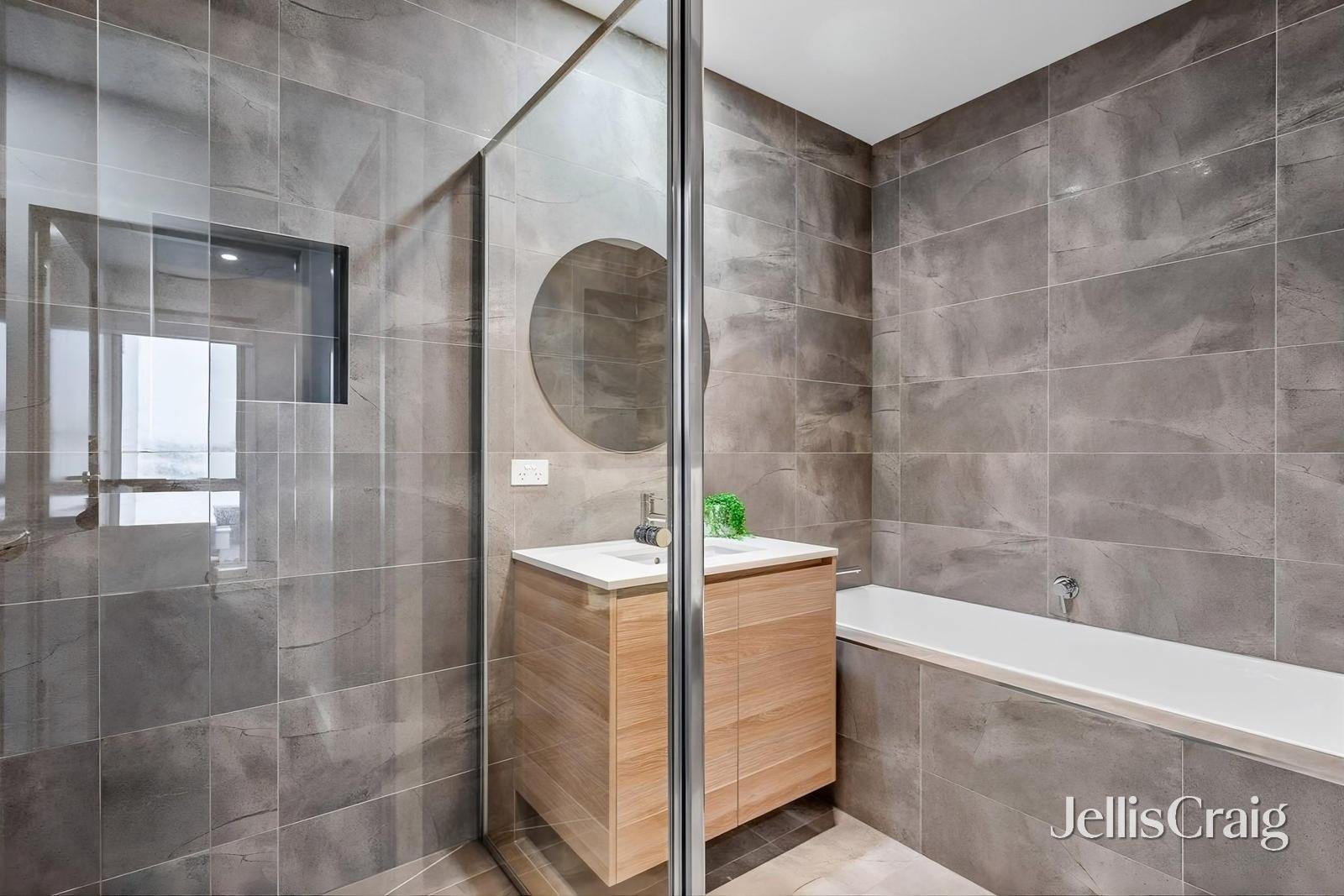 1/82 Kernot Street, South&nbsp;Kingsville image 11