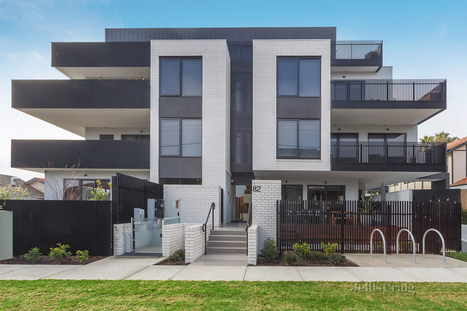 1/82 Mitchell Street, Bentleigh image 4