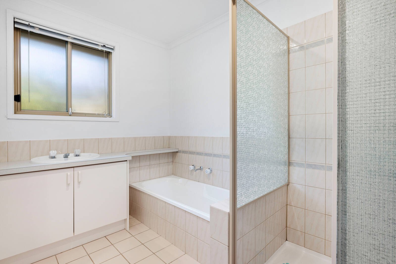 Property Gallery Thumbnail 9