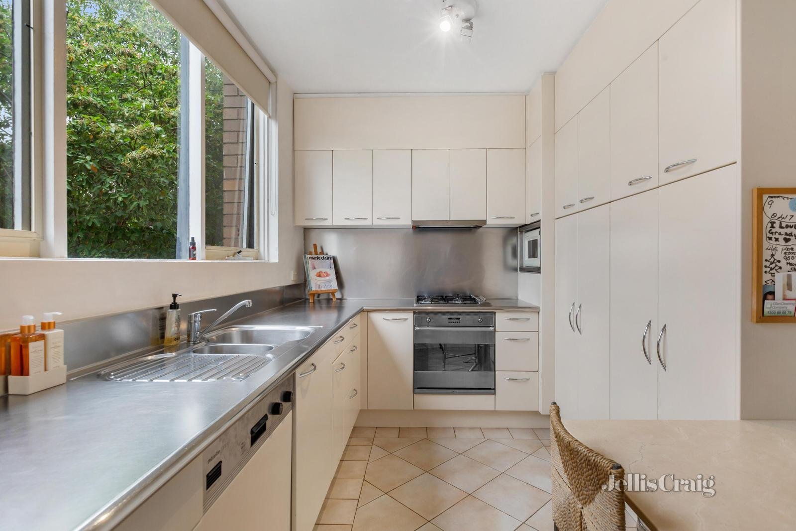 1/82 Studley Park Road, Kew image 3