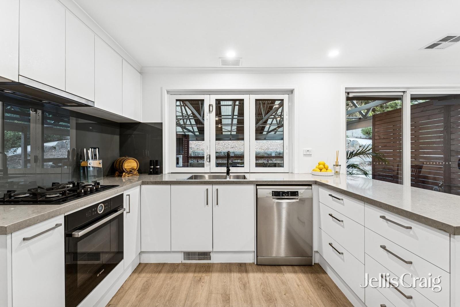182 Swansea Road, Mount Evelyn image 6