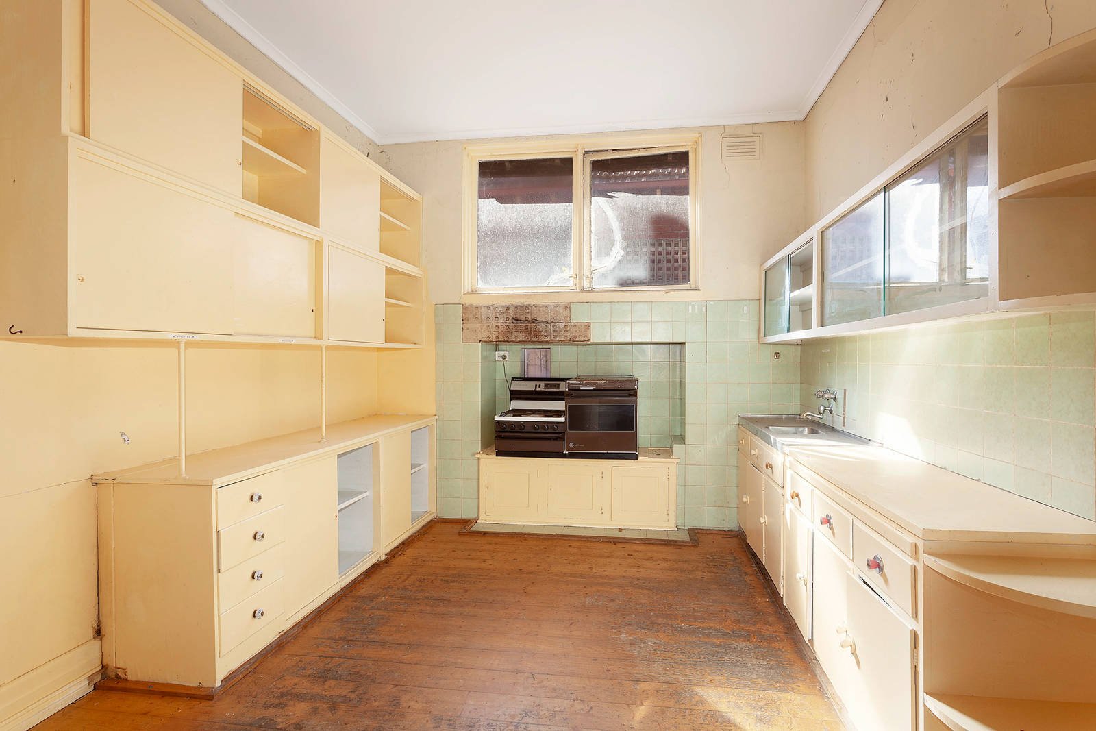 Property Gallery Thumbnail 4