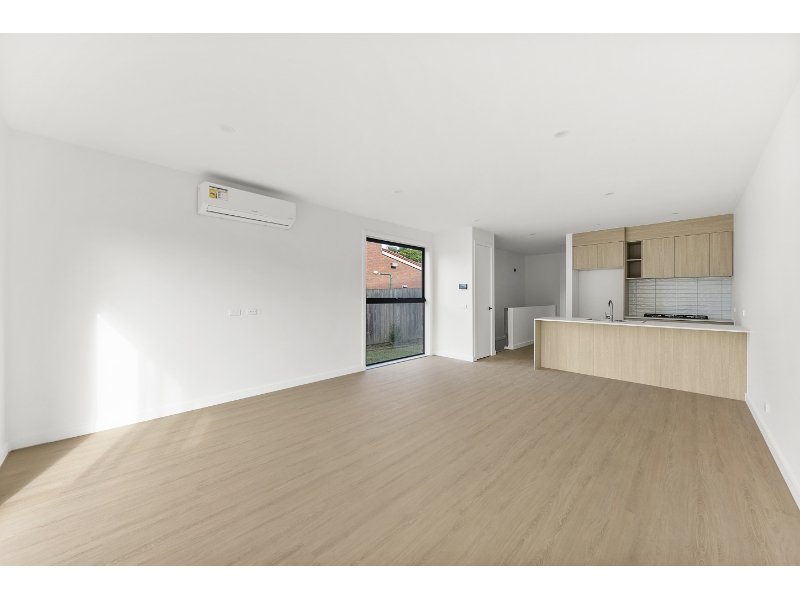 18/20 Harrison Street, Mitcham image 2