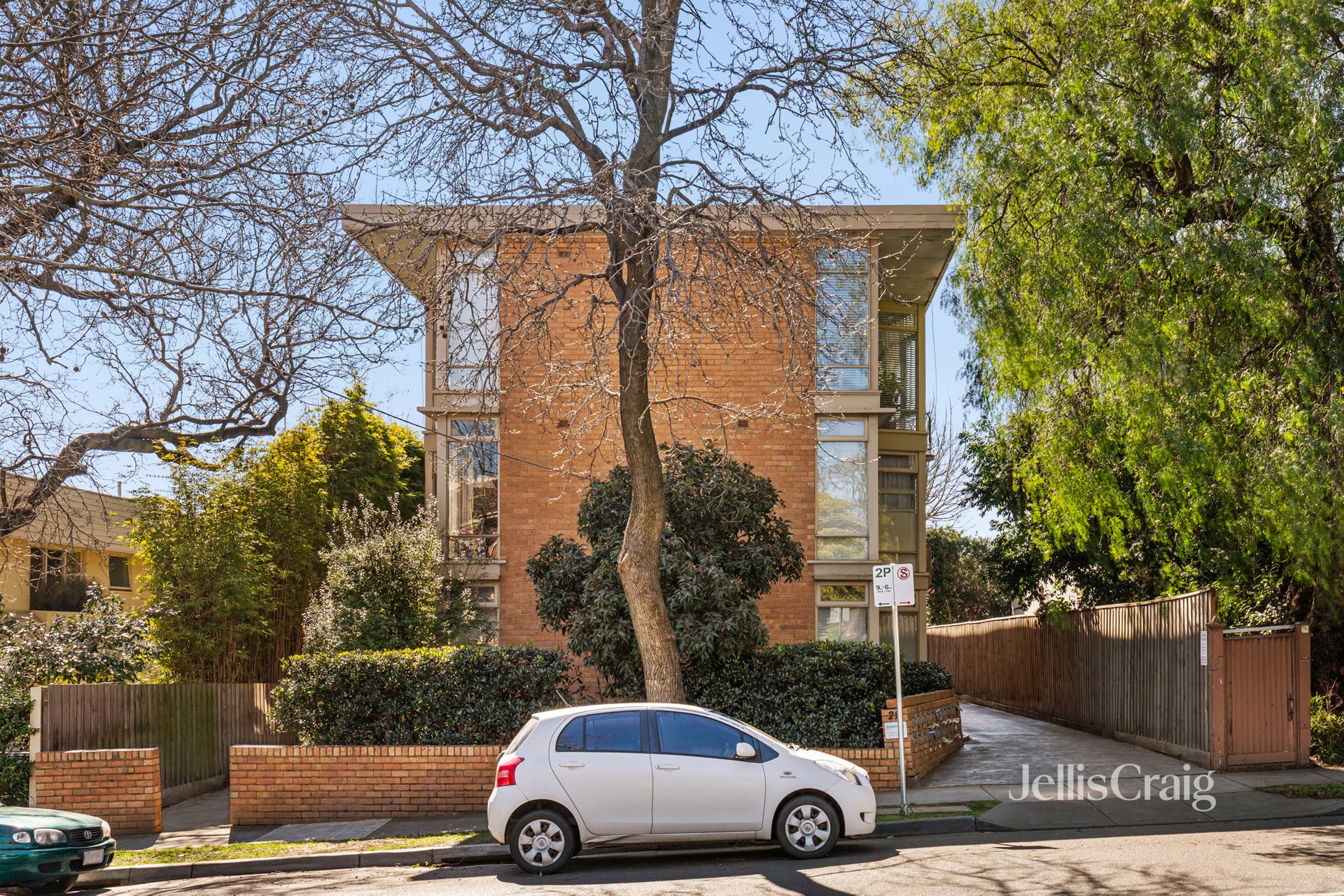 18/21 Bruce Street, Toorak image 6