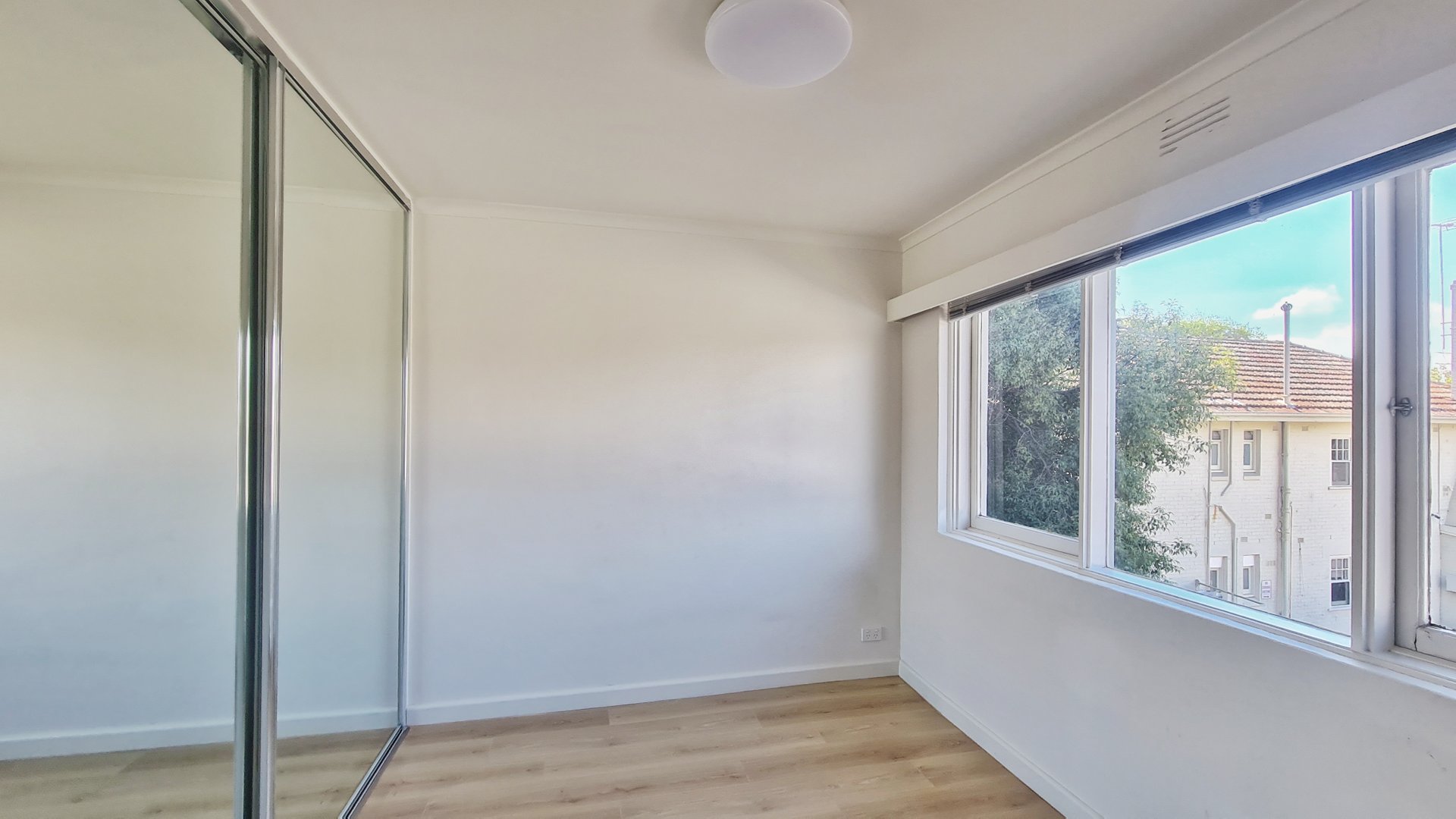 18 / 24 Tennyson Street ELWOOD