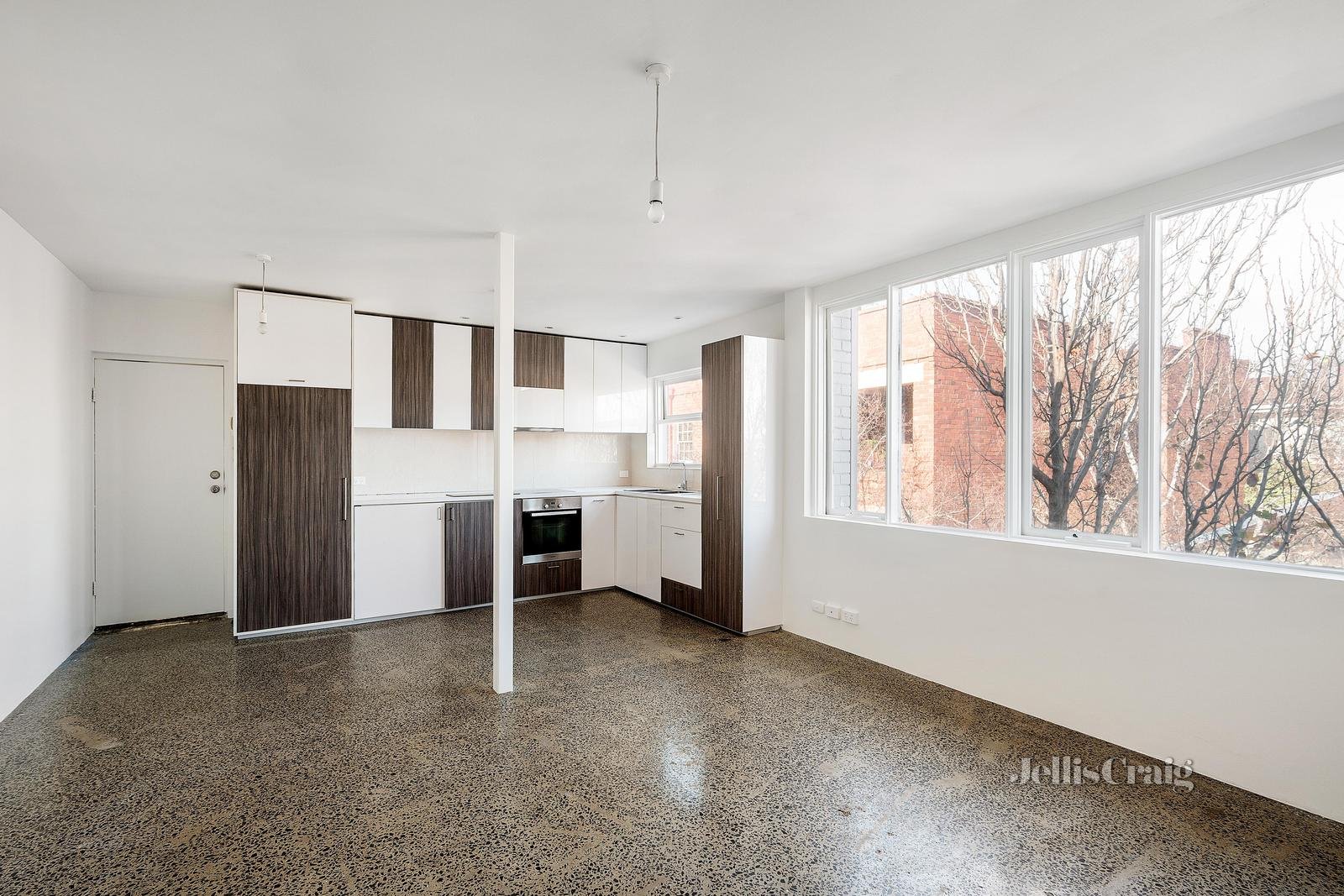 18/25 Brighton Road, St&nbsp;Kilda image 2