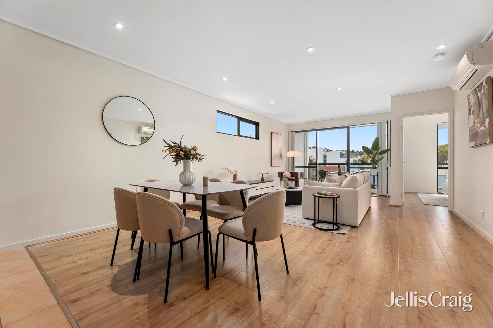 18/280 Blackburn Road, Glen&nbsp;Waverley image 1