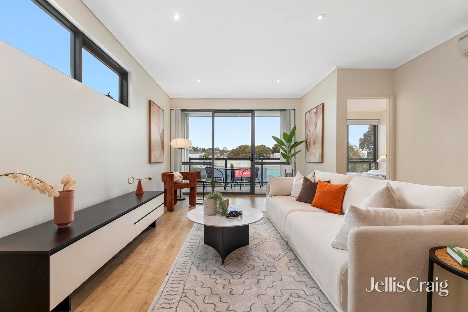 18/280 Blackburn Road, Glen&nbsp;Waverley image 2