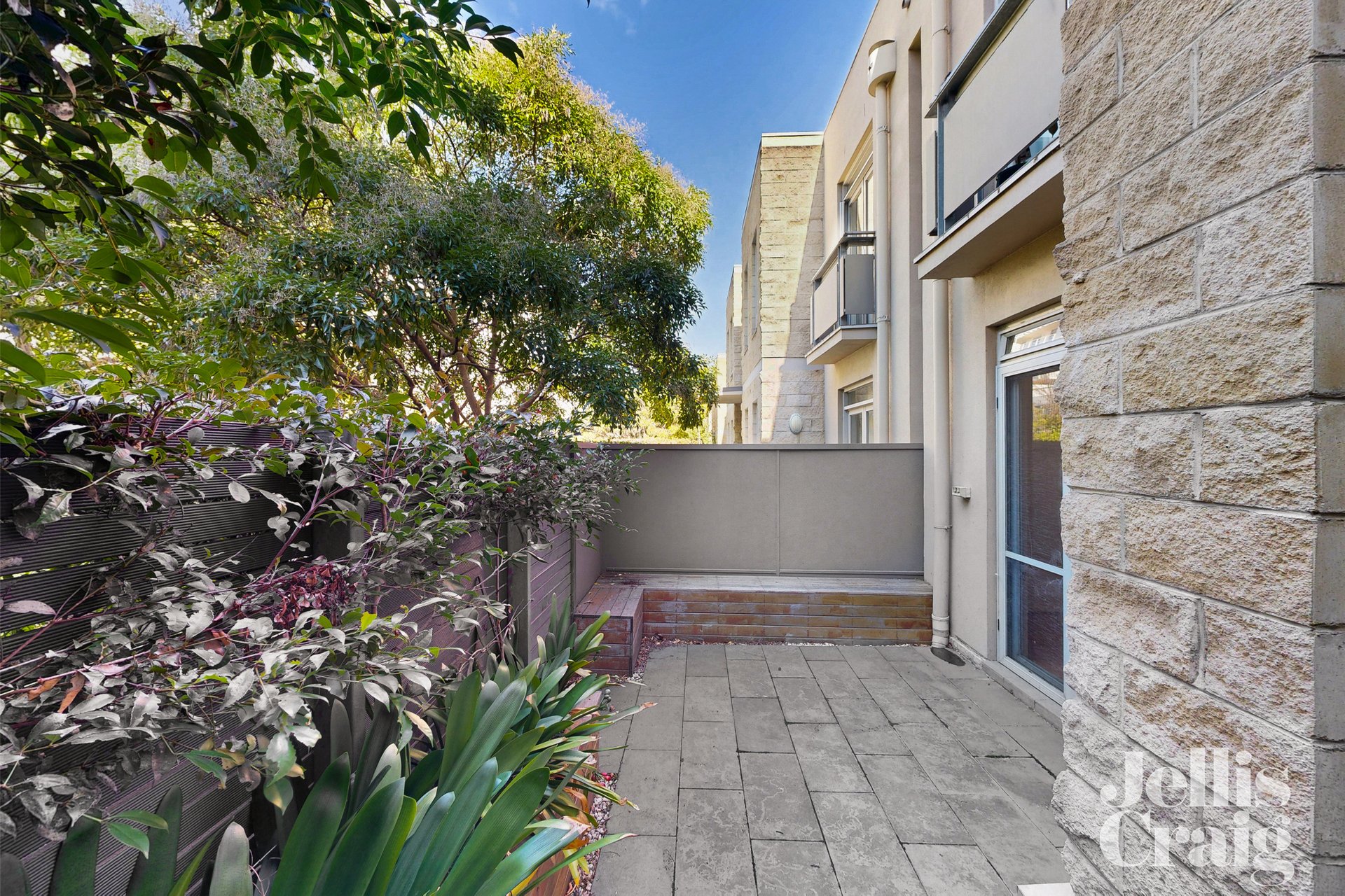 18/3 Sovereign Point Court, Doncaster image 9