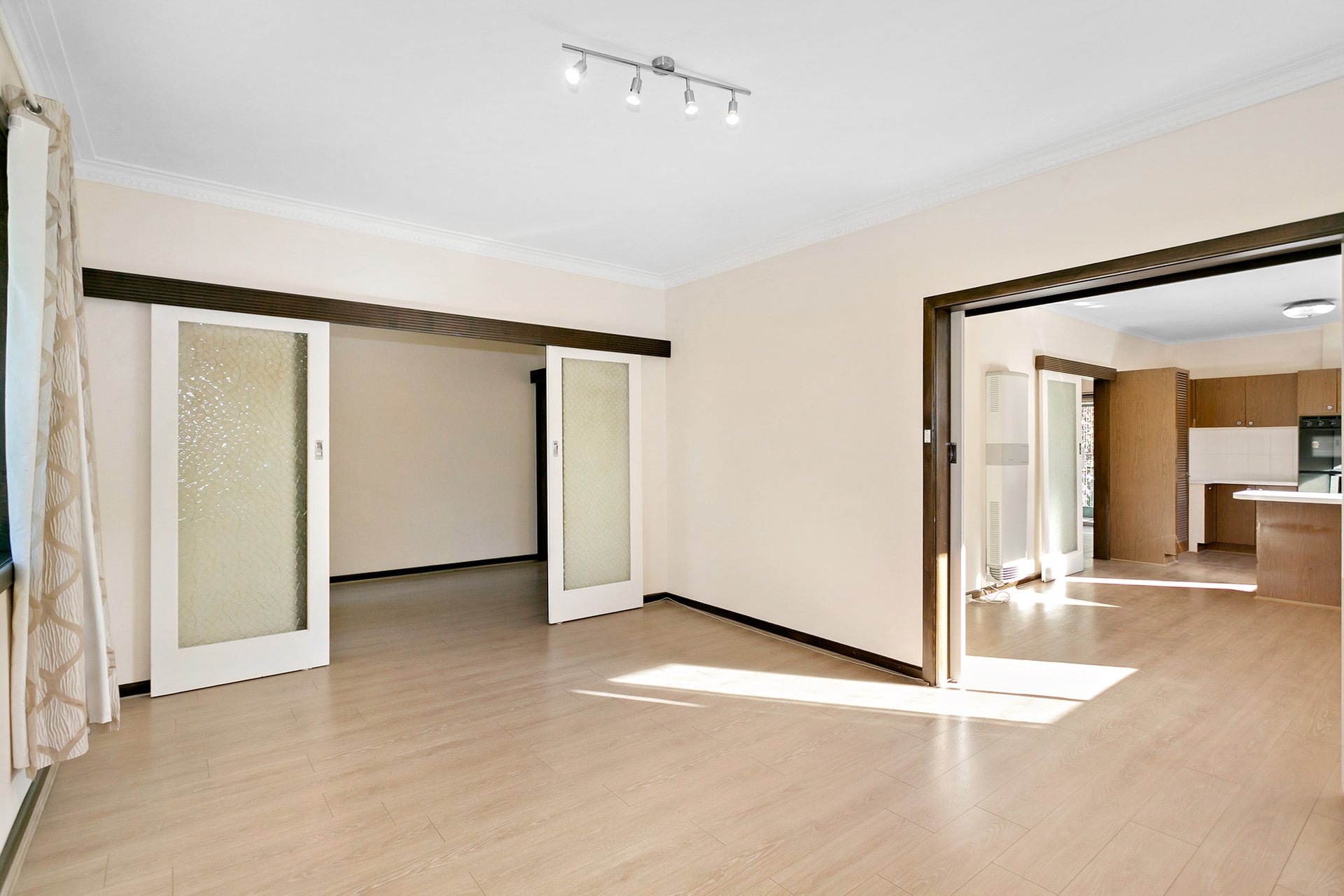 Property Gallery Thumbnail 3