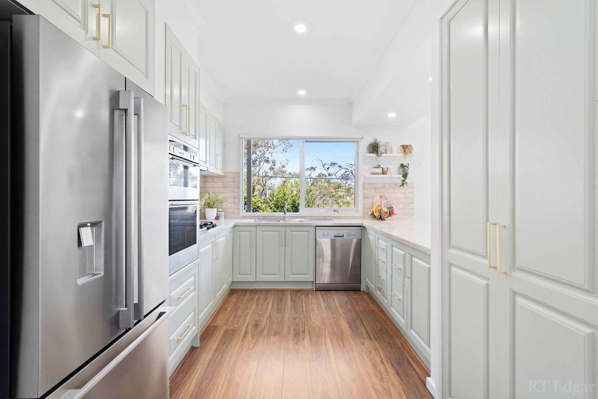 Property Gallery Thumbnail 2