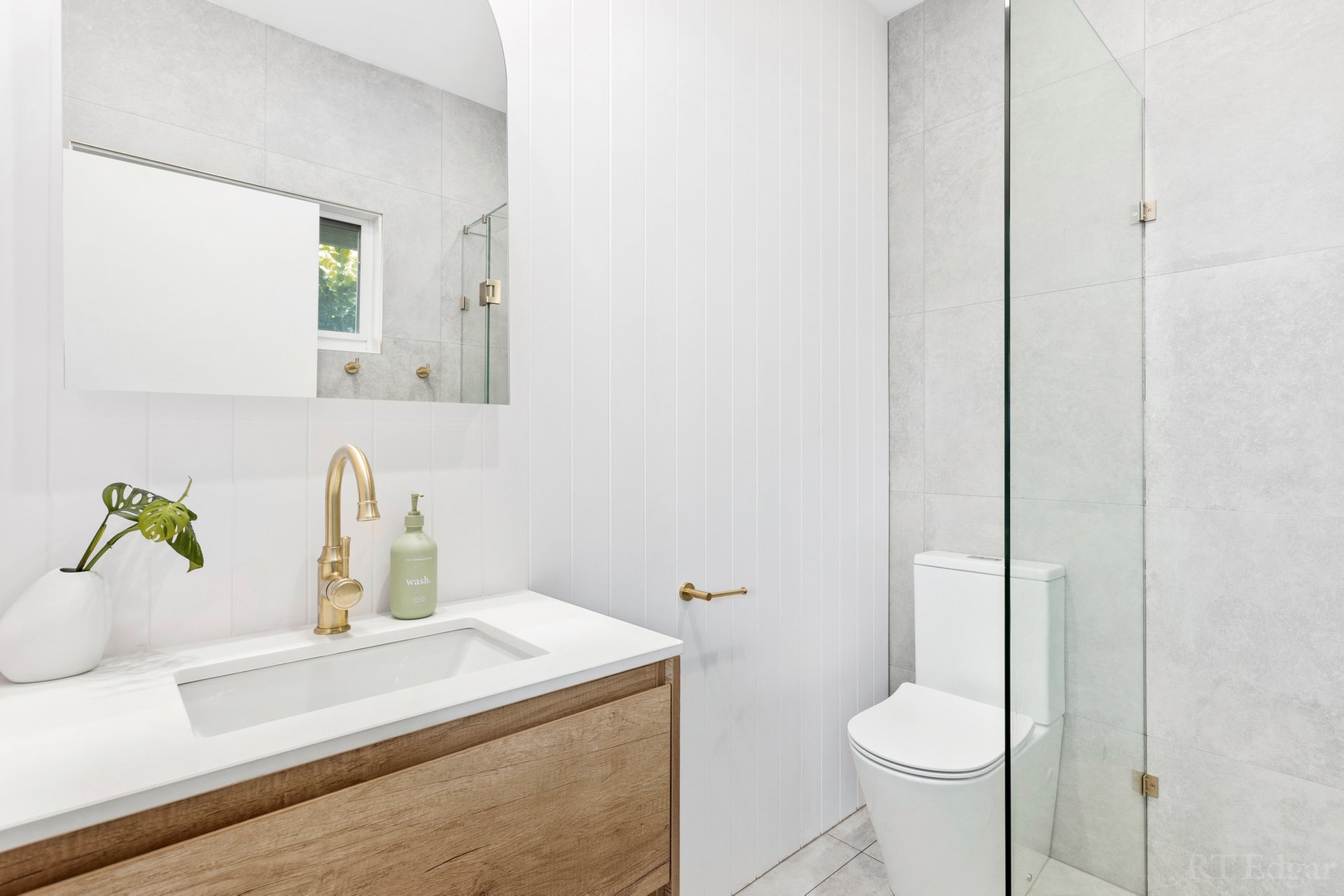 Property Gallery Thumbnail 6