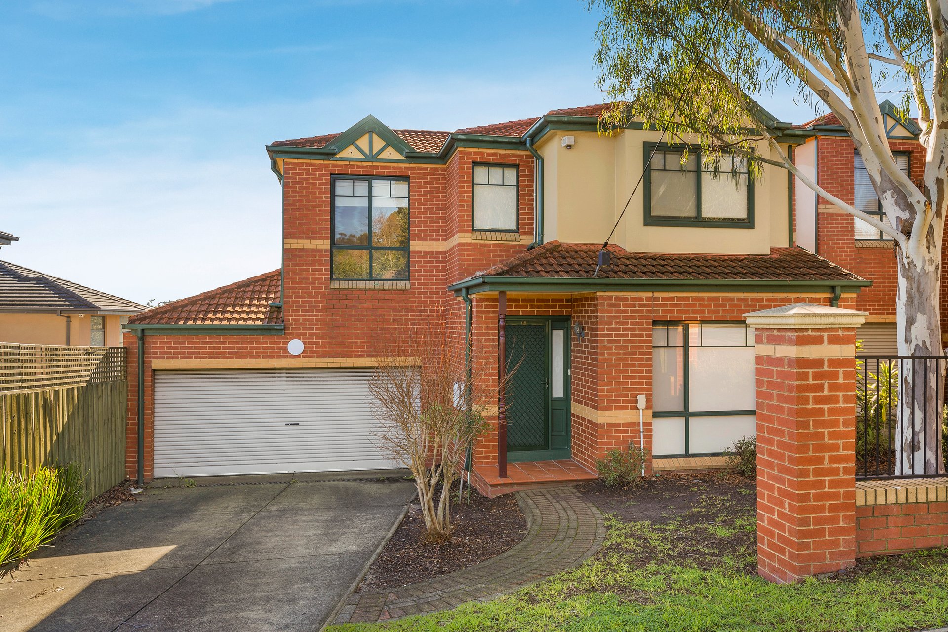 Property Gallery - Main Image