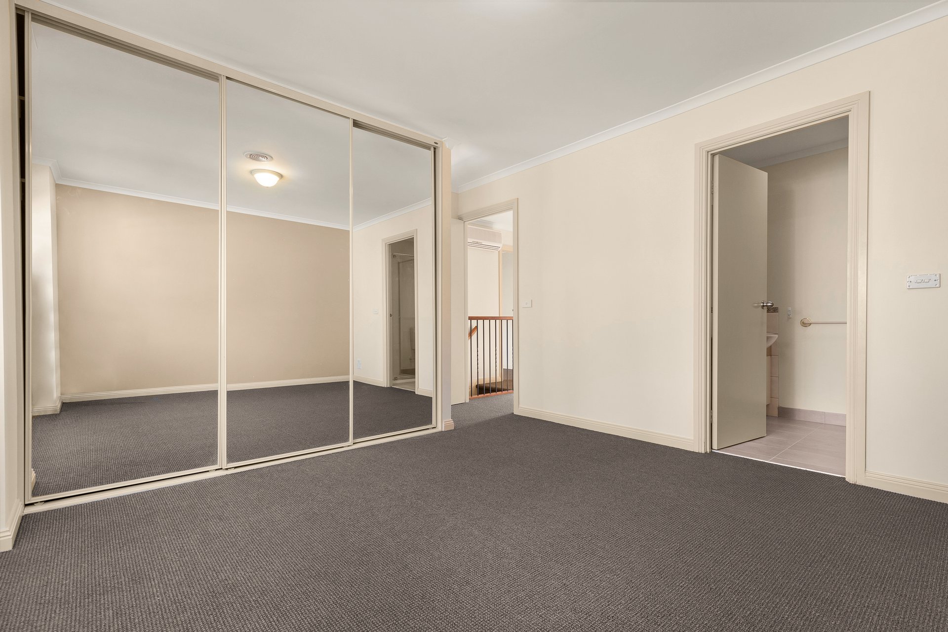 Property Gallery Thumbnail 3