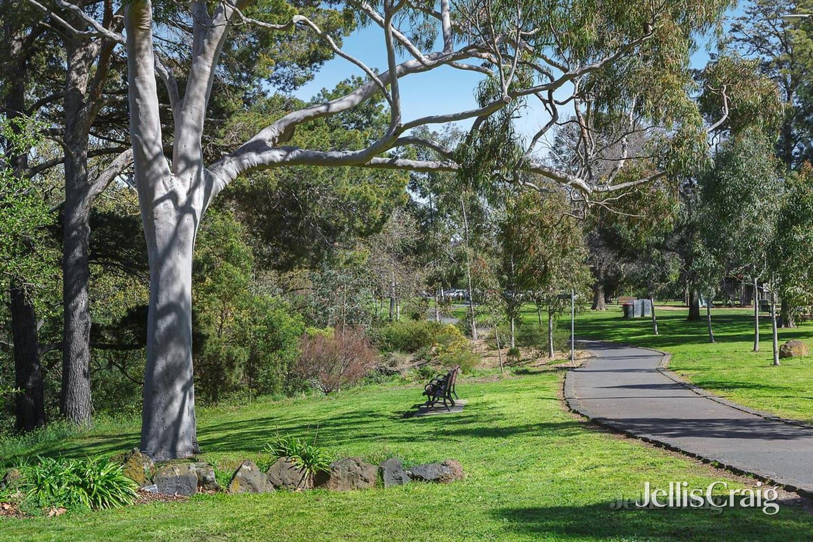 18/341 Heidelberg Road, Northcote image 9