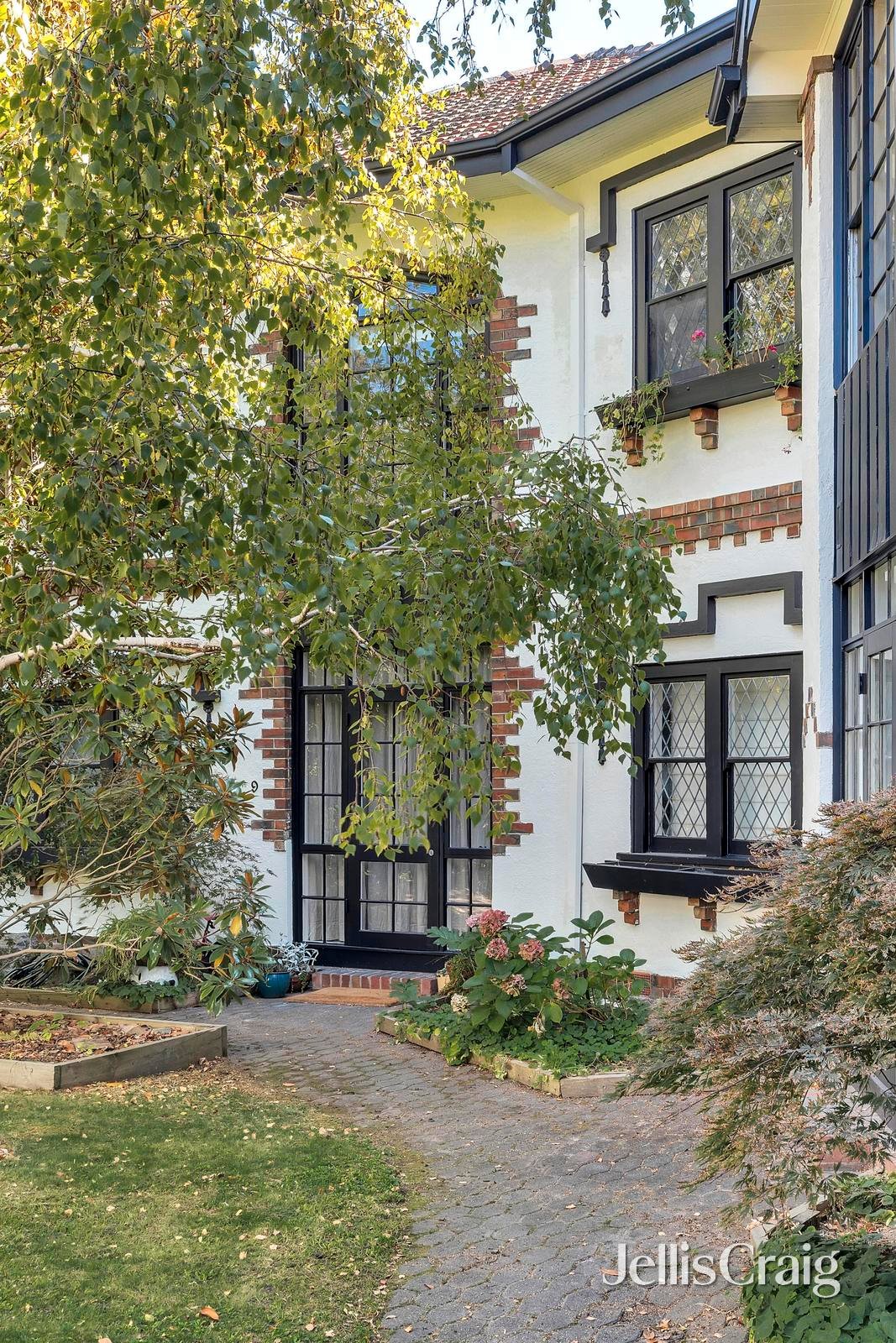 18/361 Royal Parade, Parkville image 2