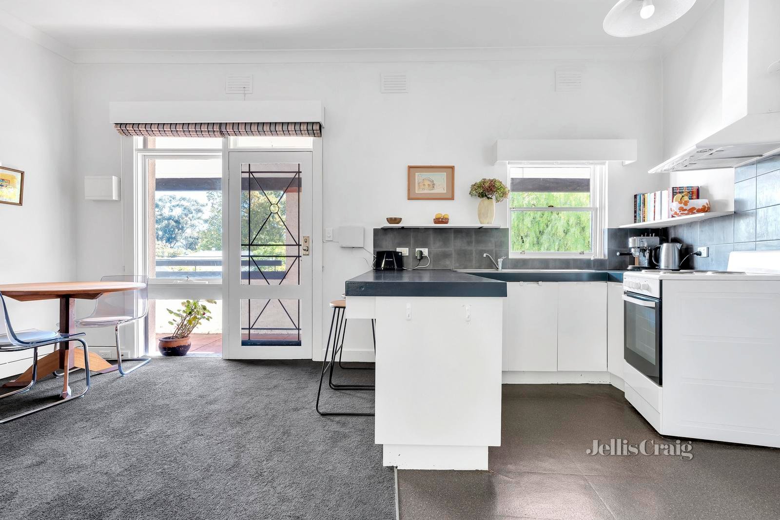 18/361 Royal Parade, Parkville image 5