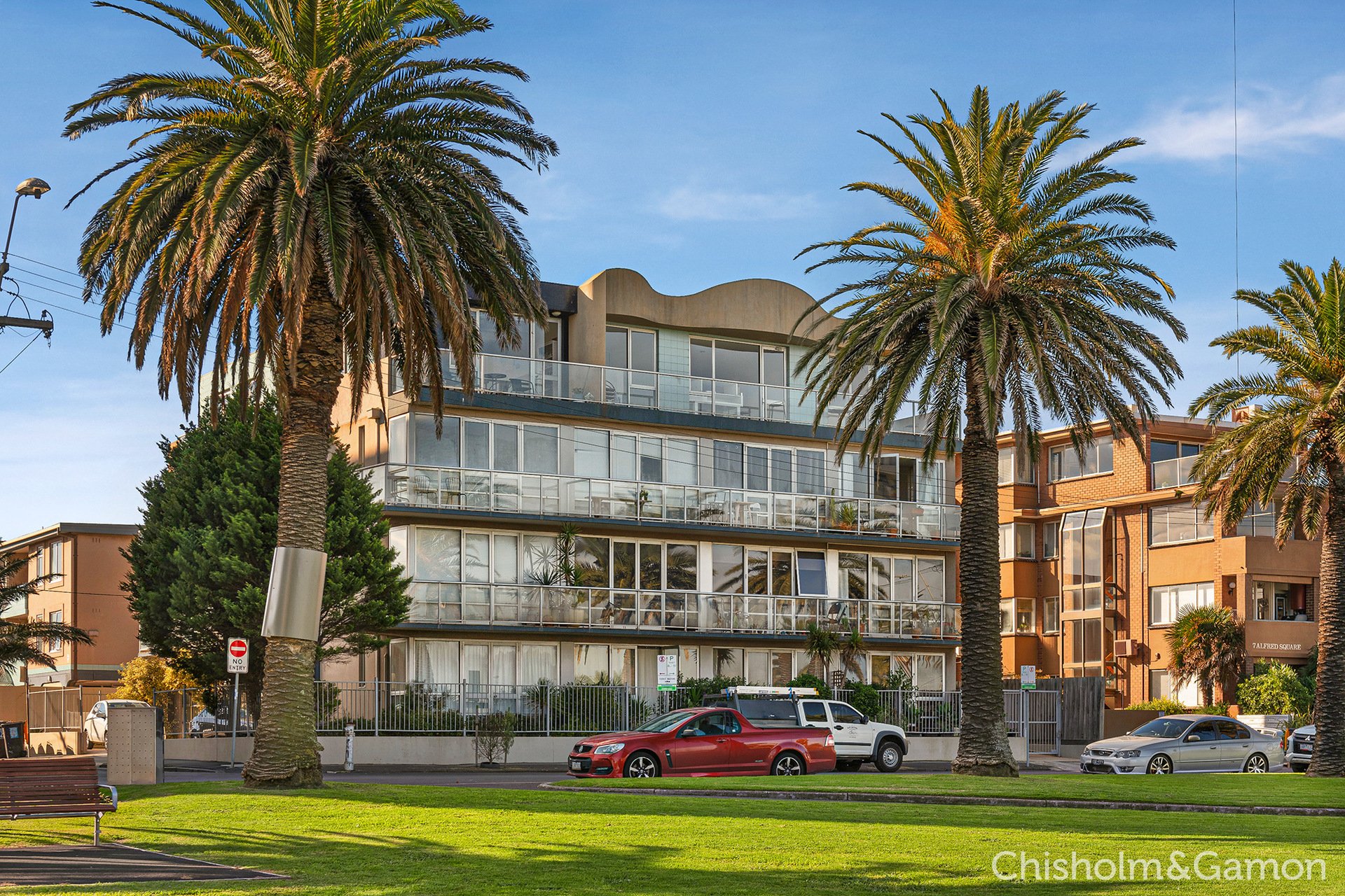18/4 Alfred Square, St&nbsp;Kilda image 2