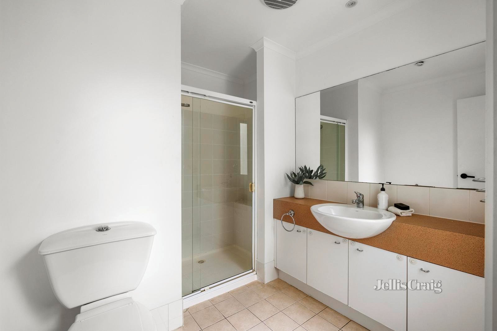 184 Buckingham Street, Richmond image 14
