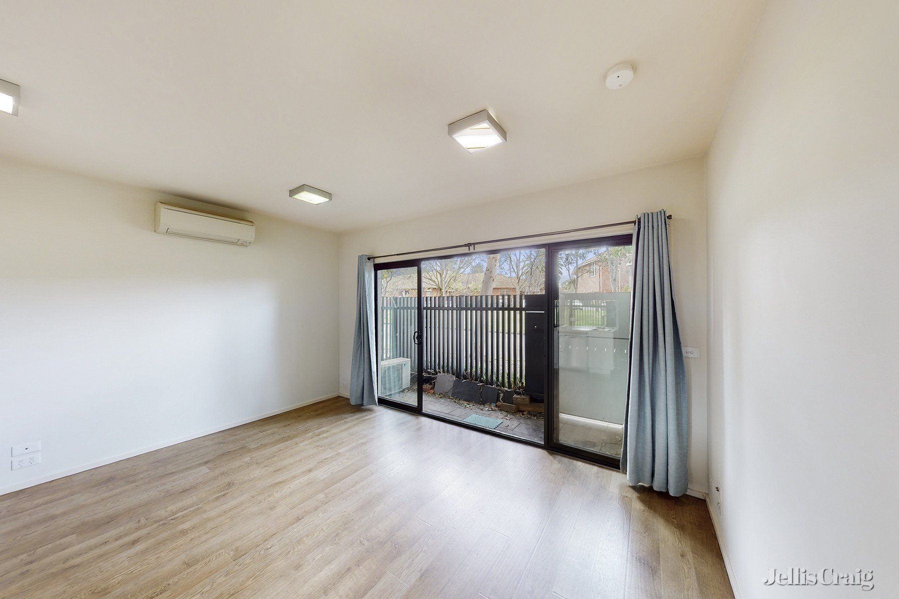 1/84 Cade Way, Parkville image 4