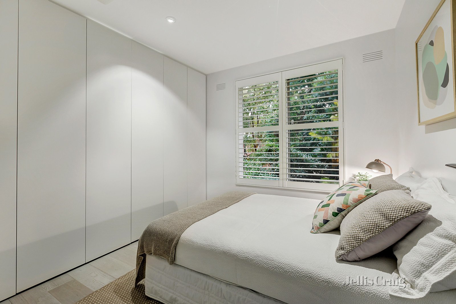 18/4 Glyndebourne Avenue, Toorak image 7