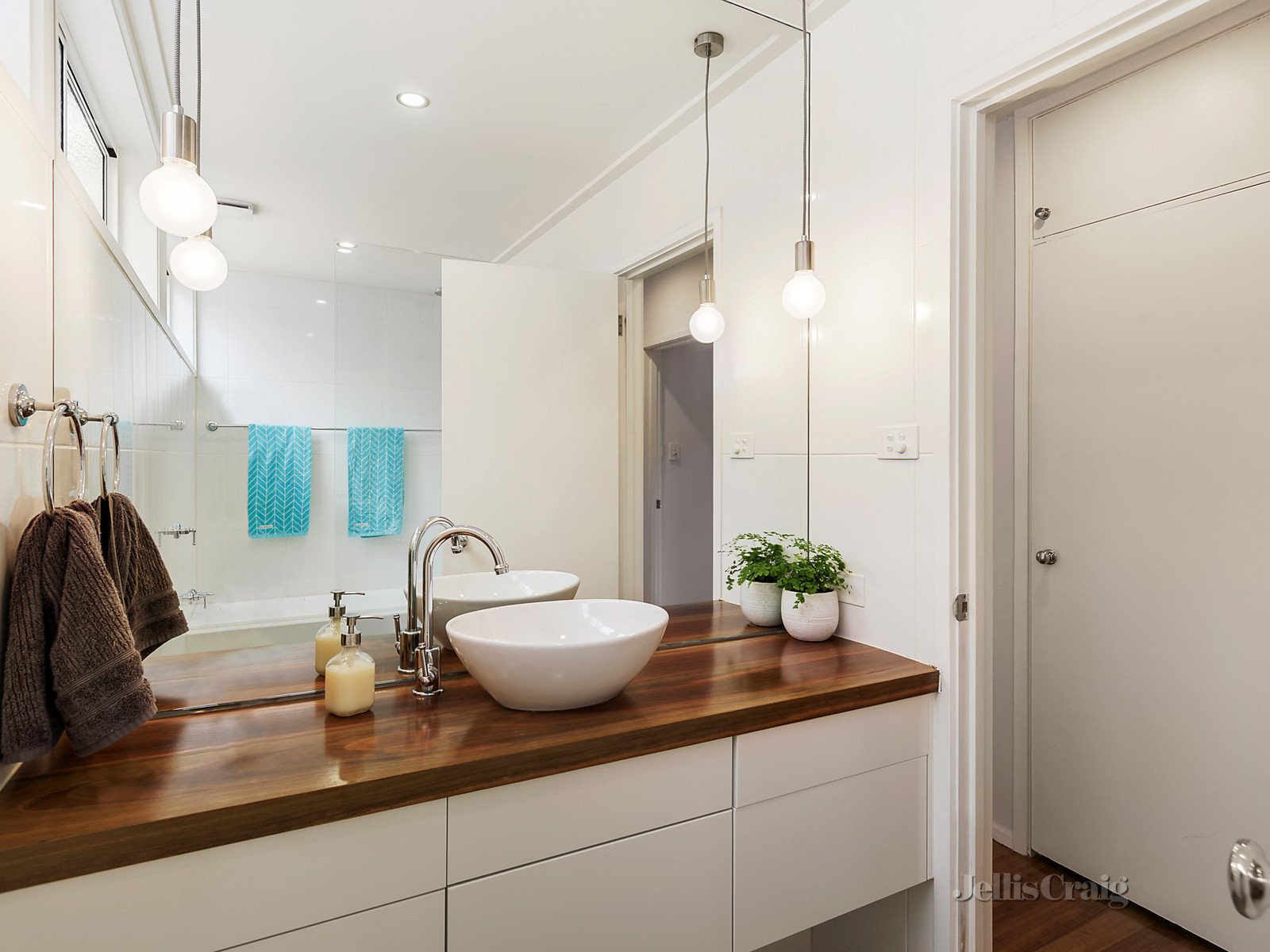 1/840 Toorak Road, Hawthorn East image 6