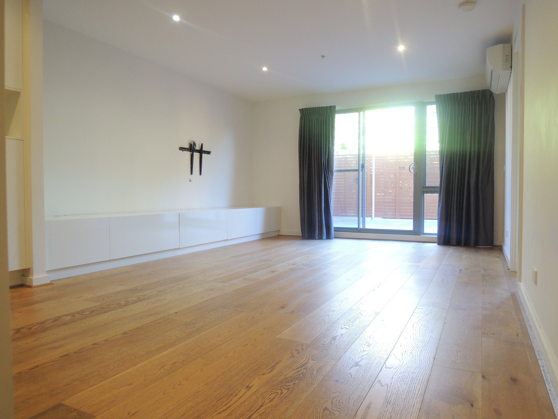 18/41 Murrumbeena Road, Murrumbeena image 2