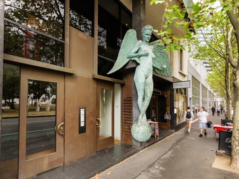 18 / 410 Queen  Street Melbourne