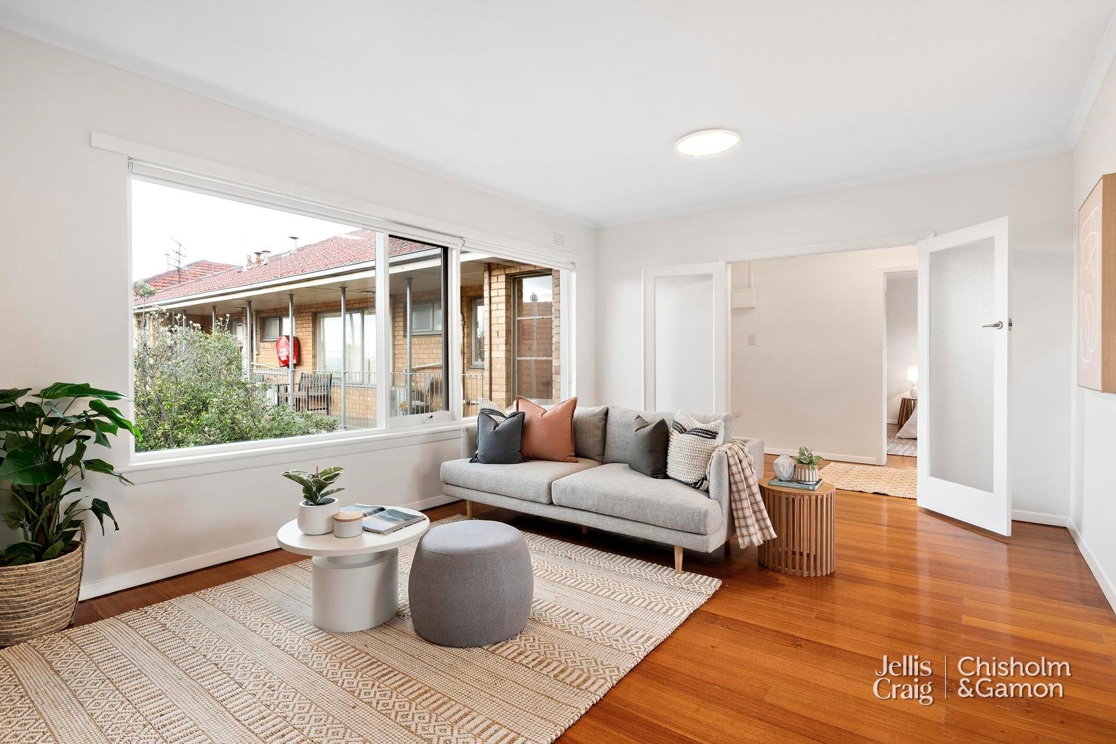 18/45A Ormond Esplanade, Elwood image 2