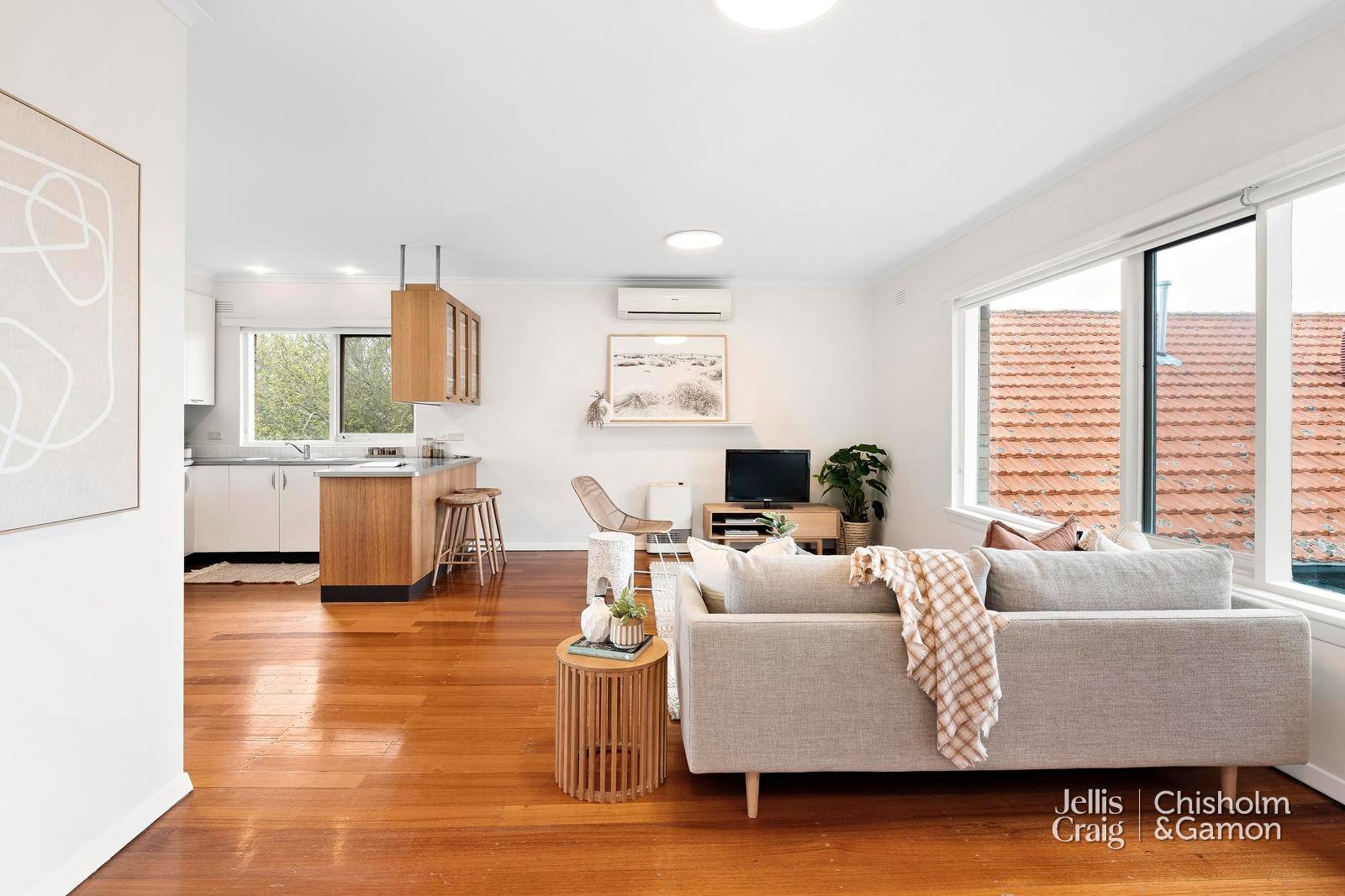 18/45A Ormond Esplanade, Elwood image 3