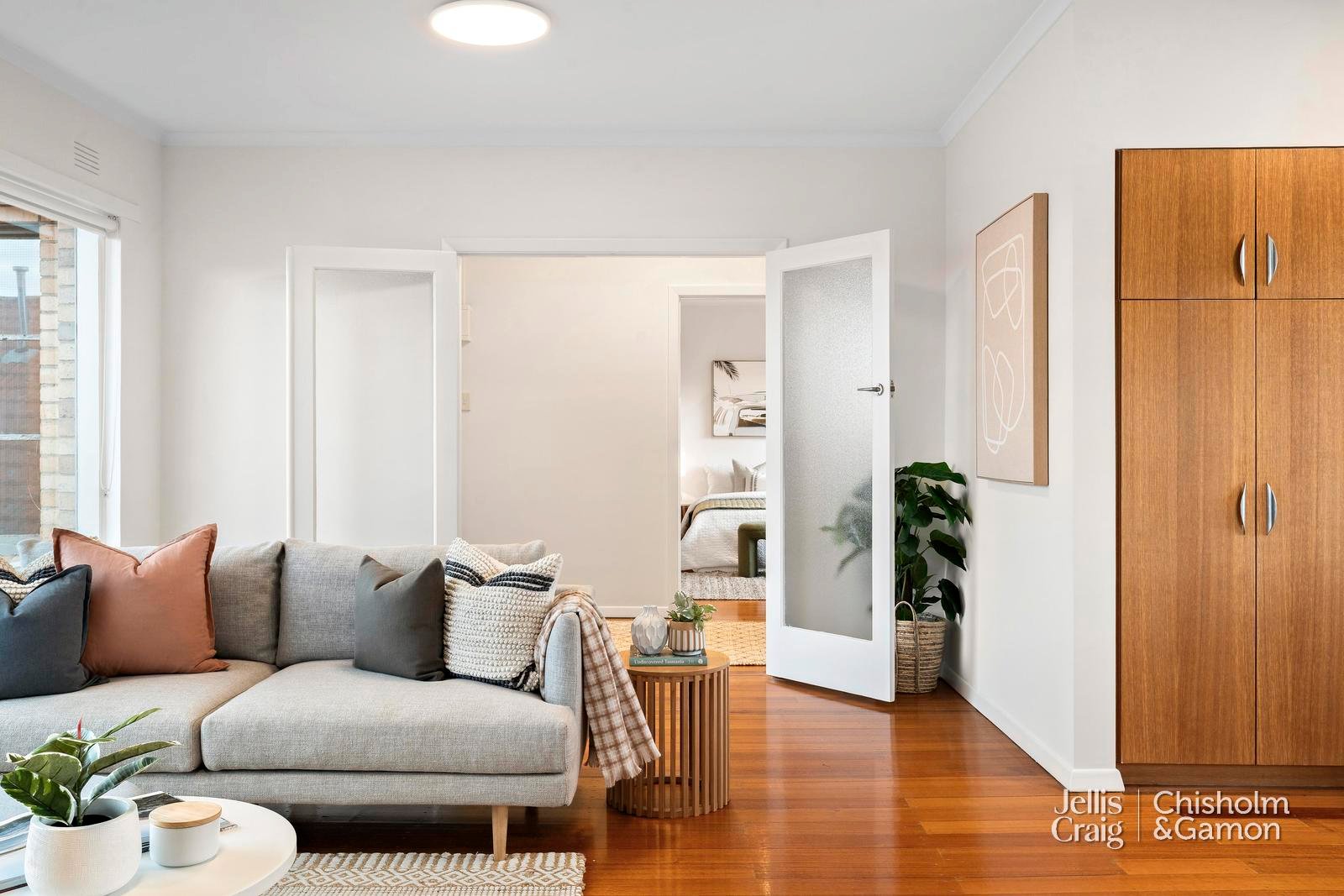 18/45A Ormond Esplanade, Elwood image 9