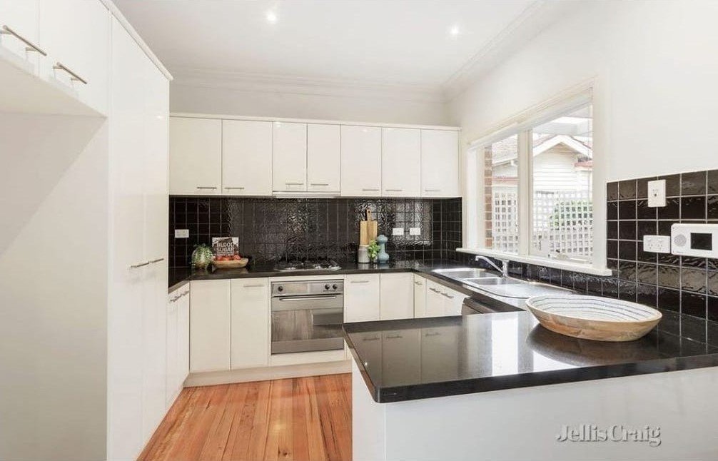 1/846 Hampton Street, Brighton image 2