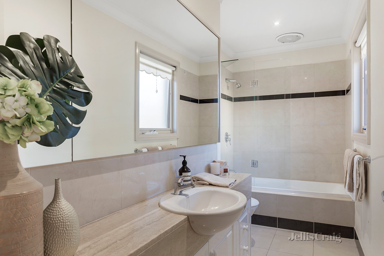 1/847 Glenferrie Road, Kew image 7