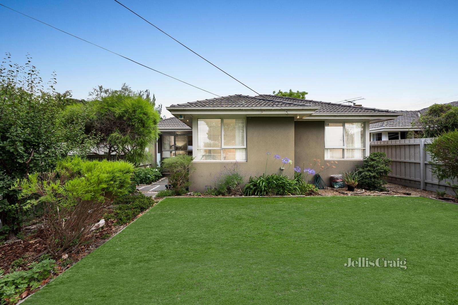 1/85 Lochiel Avenue, Edithvale image 1