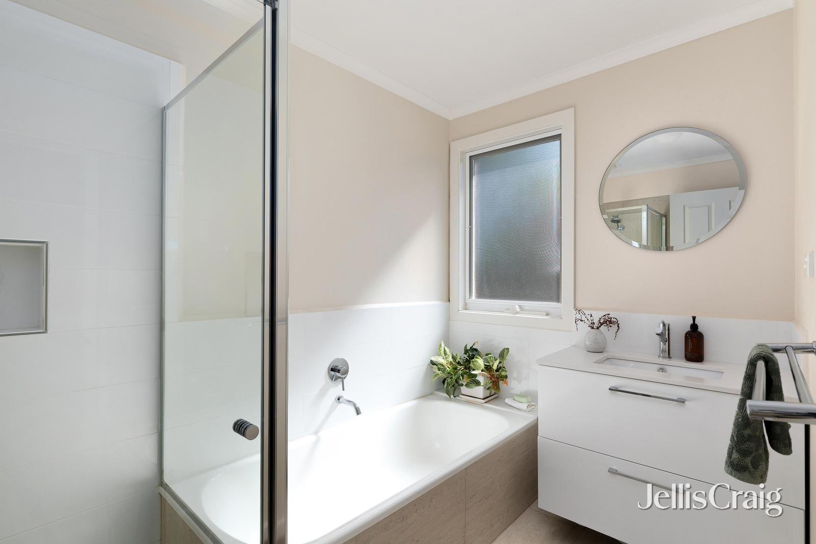 185 Plenty River Drive, Greensborough image 9