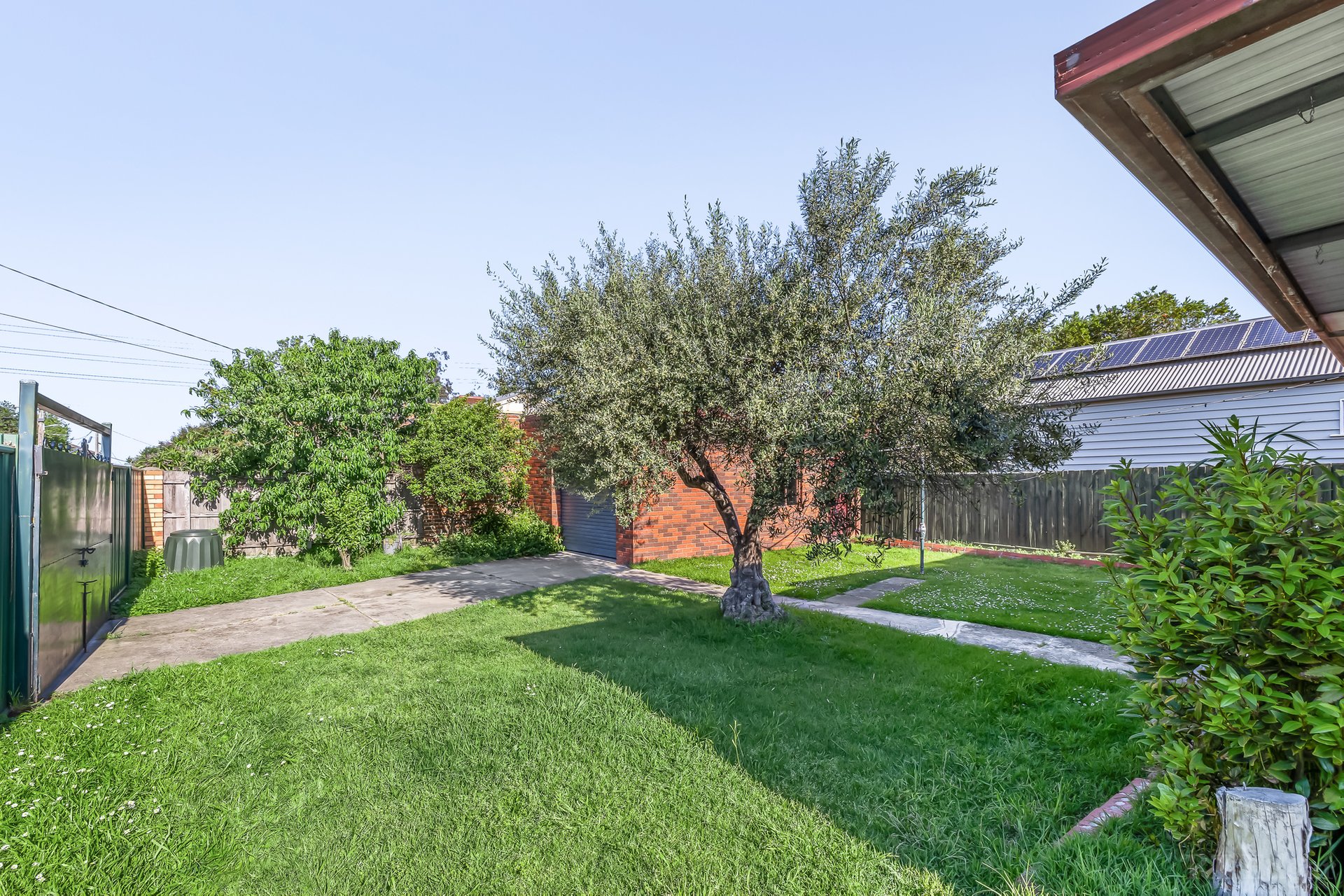 Property Gallery Thumbnail 11