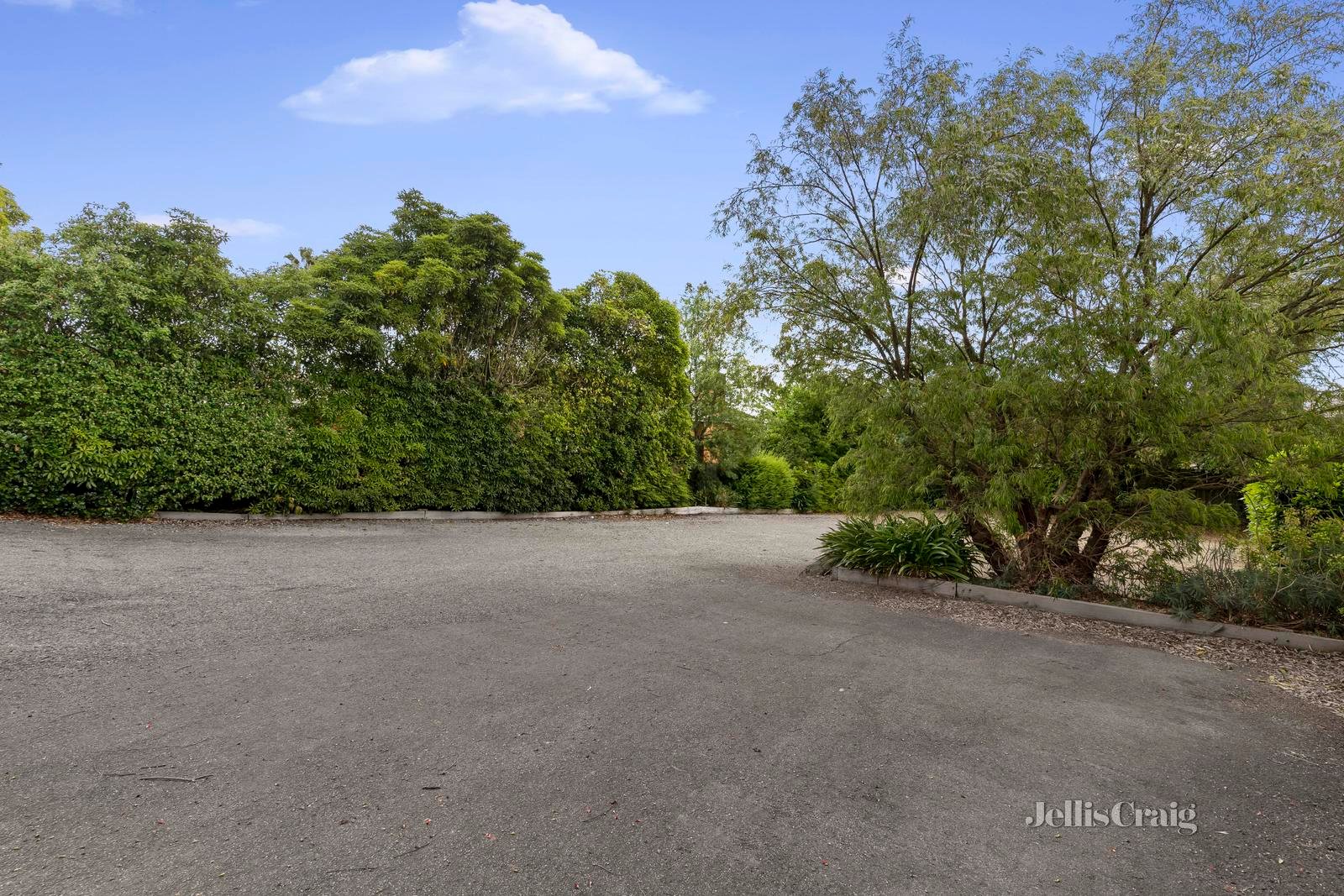 185 Thompsons Road, Bulleen image 3