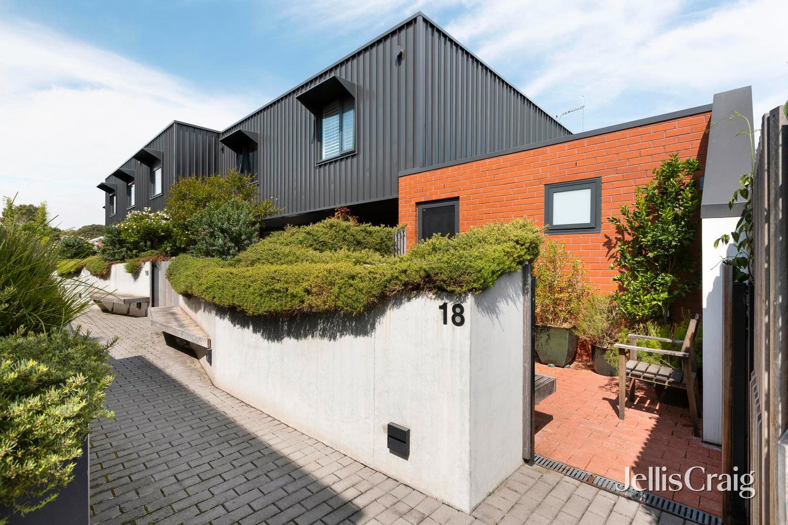 18/52 Clyde Street, Thornbury image 1