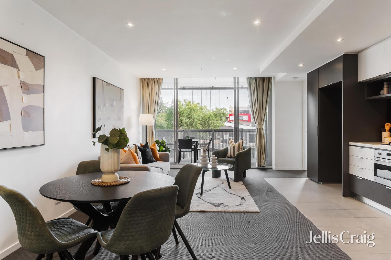 18/523 Burwood Road, Hawthorn image 2