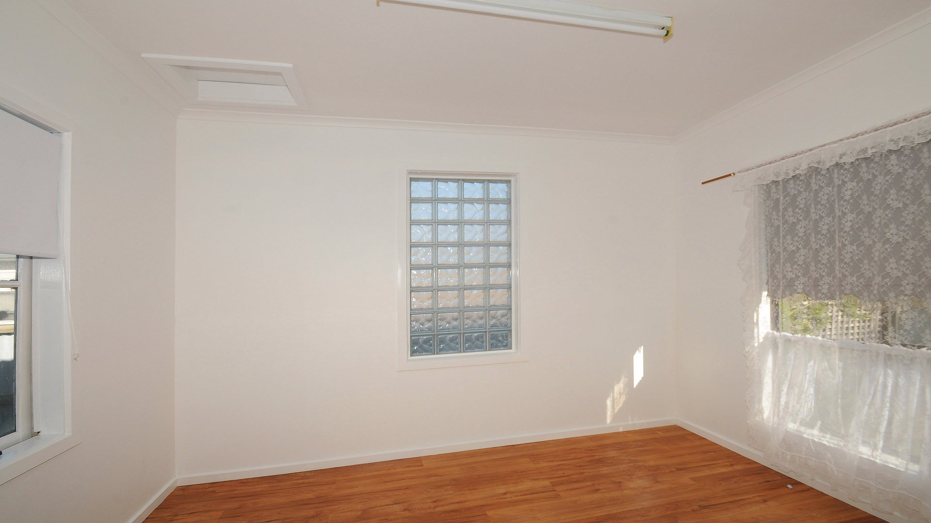 Property Gallery Thumbnail 4