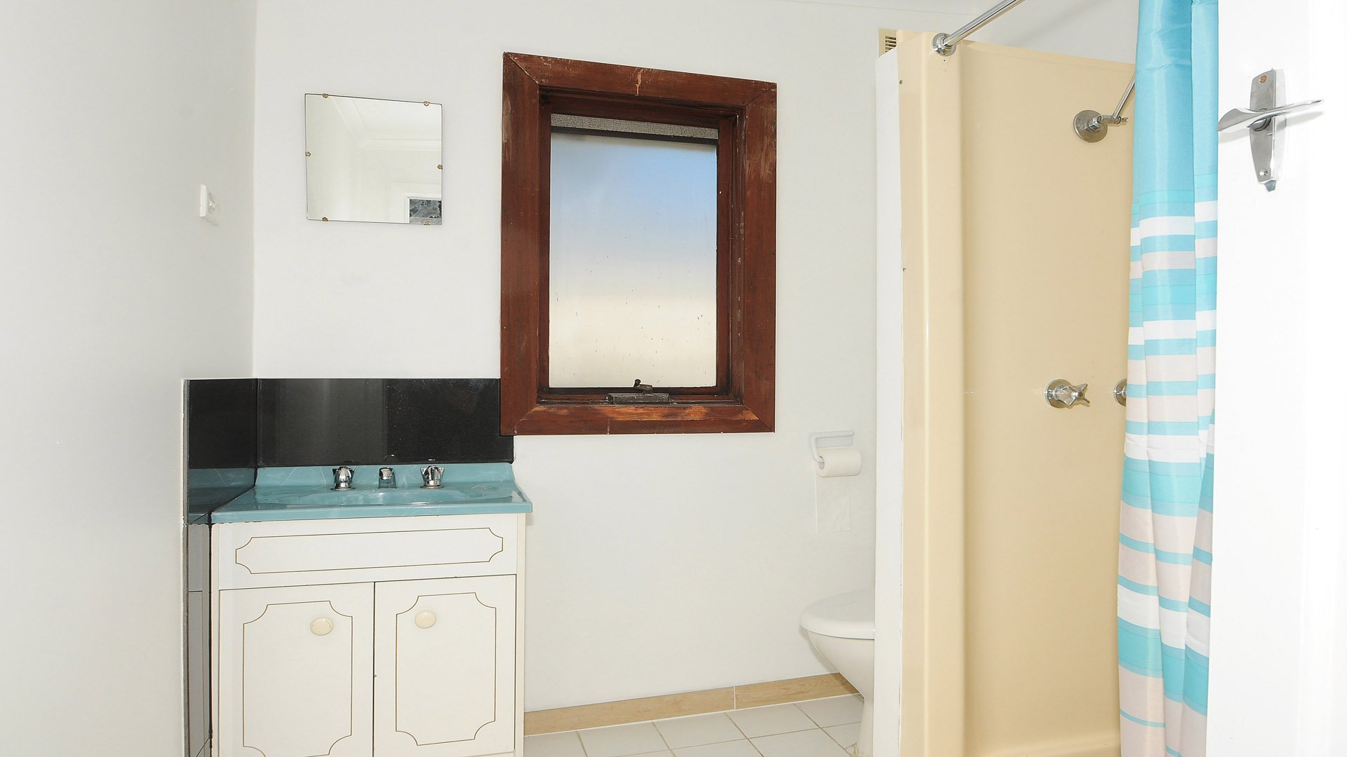 Property Gallery Thumbnail 6