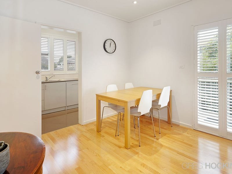 18/557 Glenferrie Road, Hawthorn image 4
