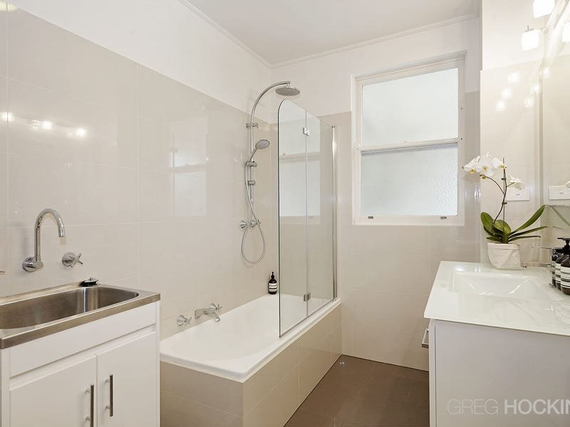 18/557 Glenferrie Road, Hawthorn image 6