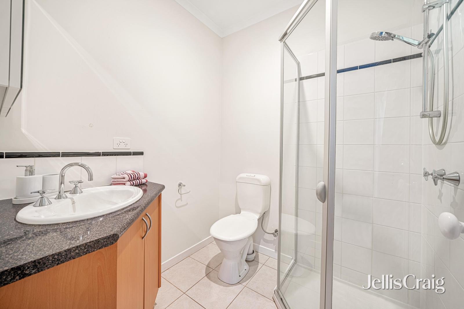 1/86 Albenca Street, Cheltenham image 9