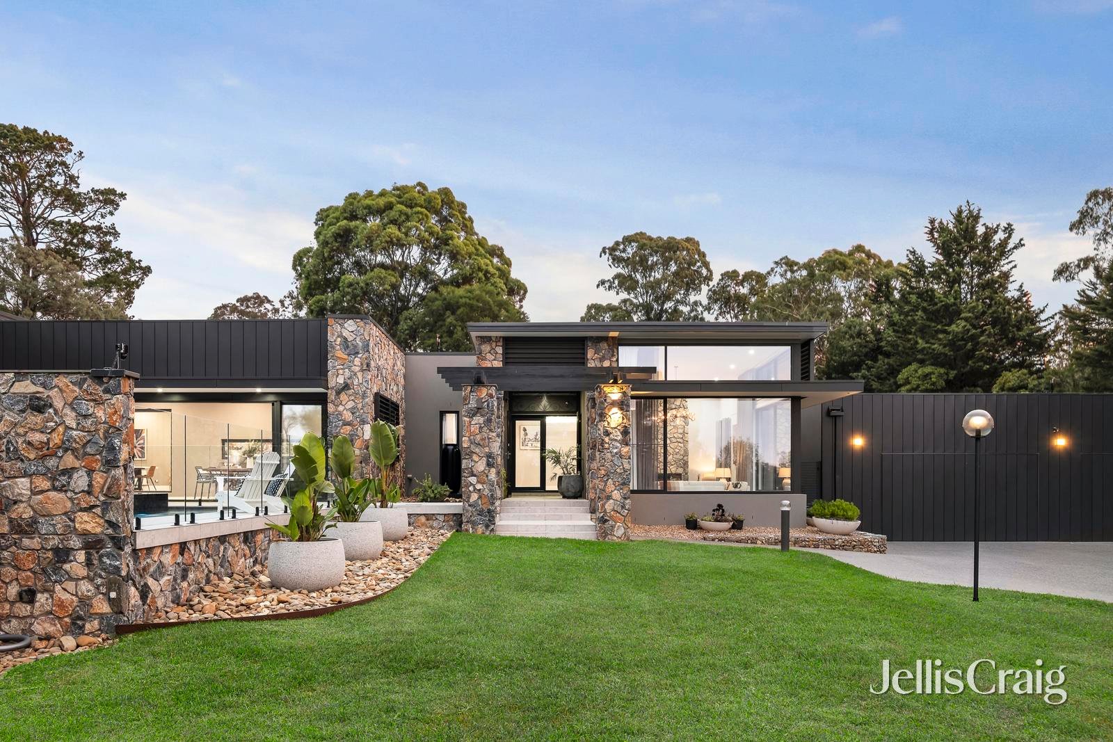 186 Berringa Road, Park&nbsp;Orchards image 3