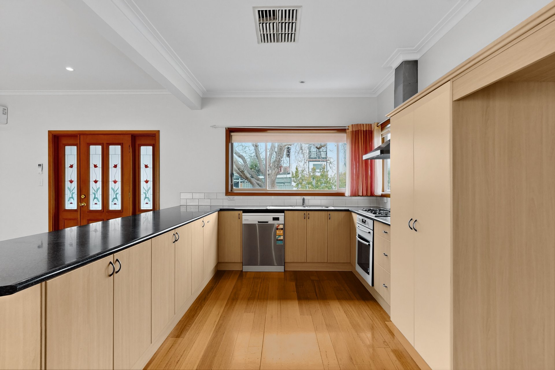 186 Jasper Road, Bentleigh image 3
