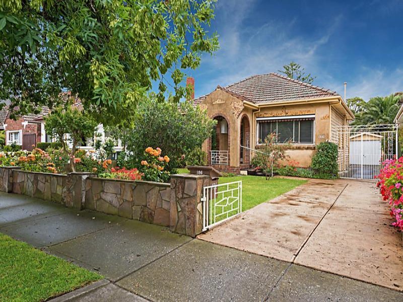 186 Melville Road, PASCOE VALE SOUTH VIC 3044