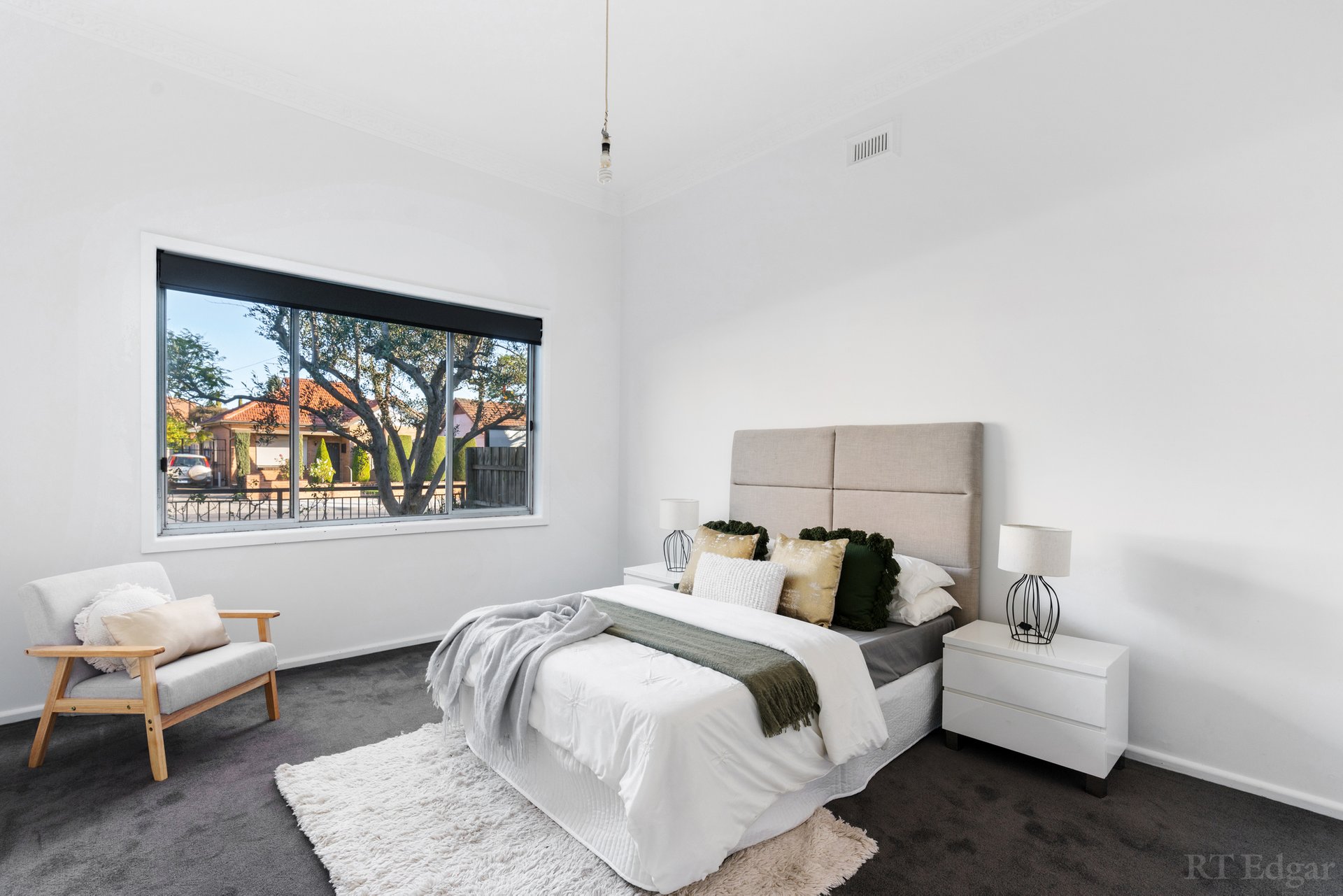Property Gallery Thumbnail 9